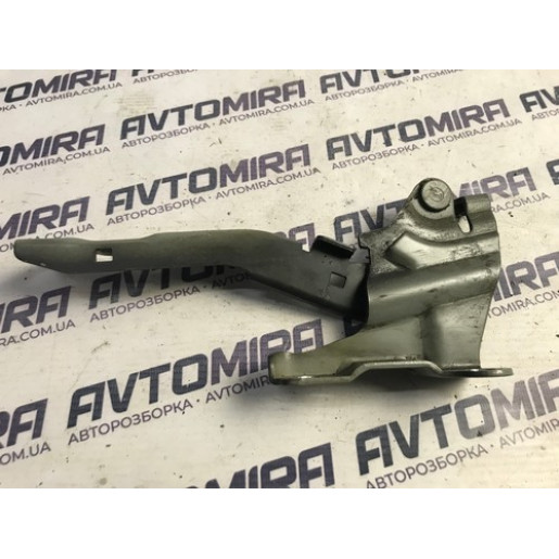 Петля капота левая Kia Ceed 2006-2012 791101H000